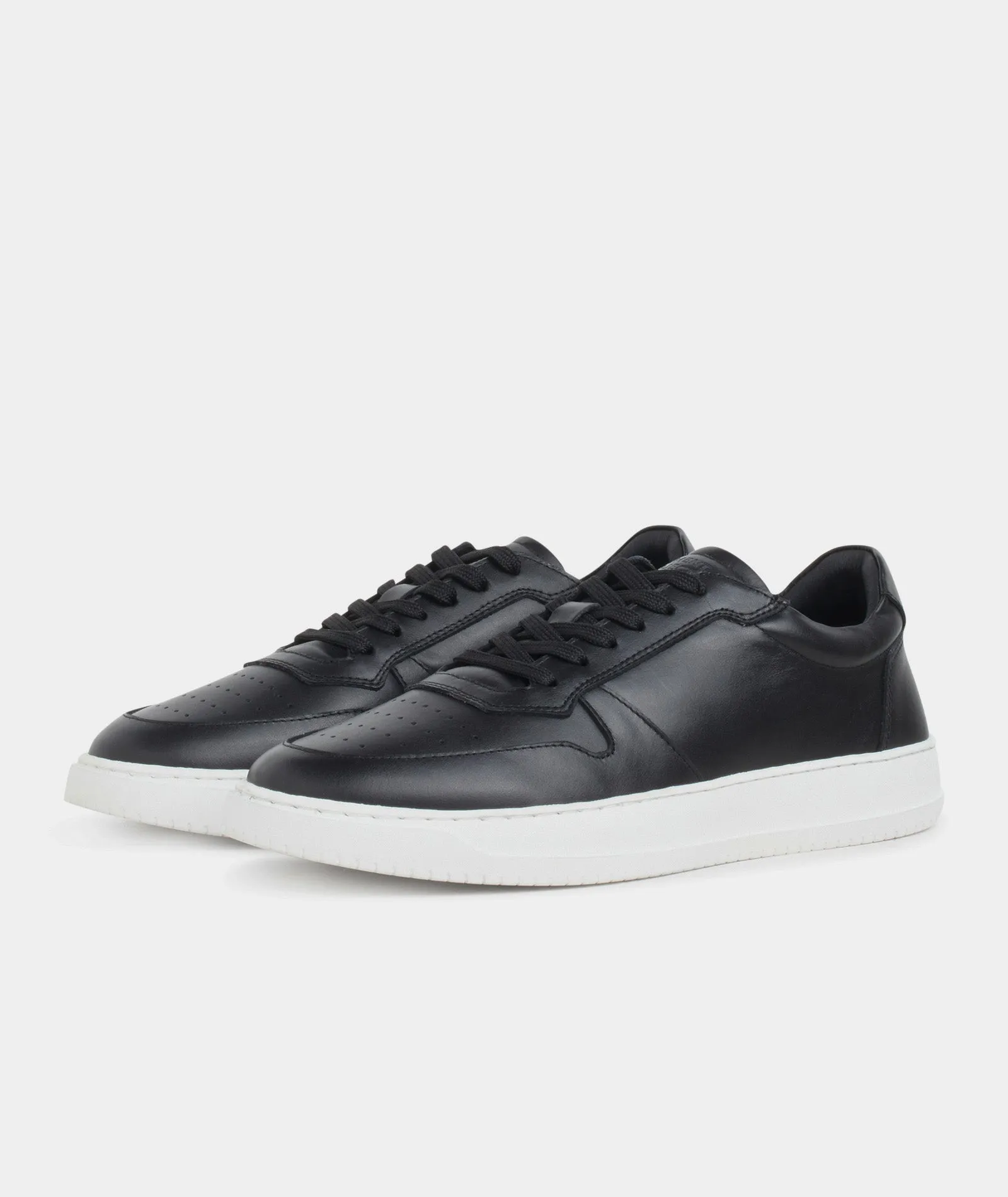 - Legacy Lightweight Leather Black Huge savings