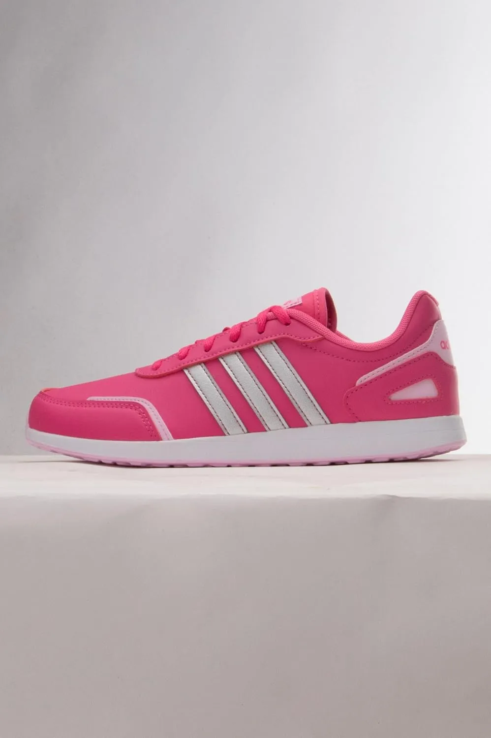 adidas unisex-child Sneaker