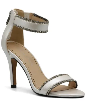 Adrienne Vittadini Gracy Sandal