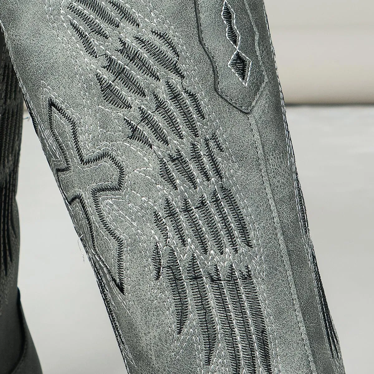 Chic Women's Embroidered Western Cowboy Boots – Angel Wings Design, Slip-On Mid-Calf Boots with Chunky Heel, Vintage Cowgirl Boots for Rodeo, Casual & Party Wear