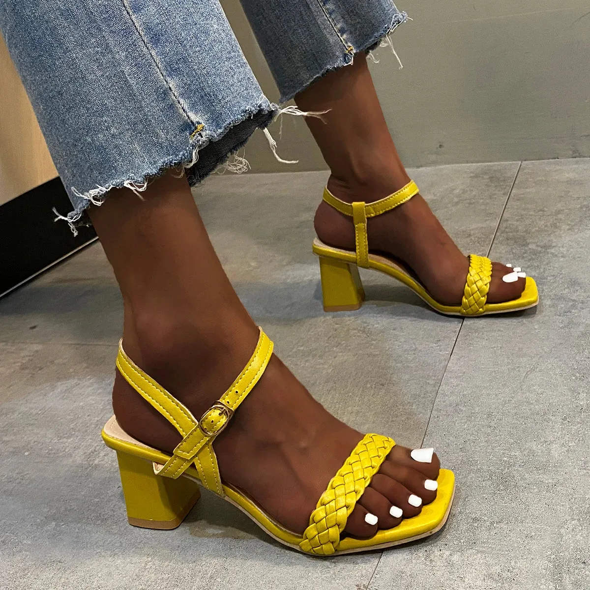 Comfortable and Trendy Women's Heeled Sandal