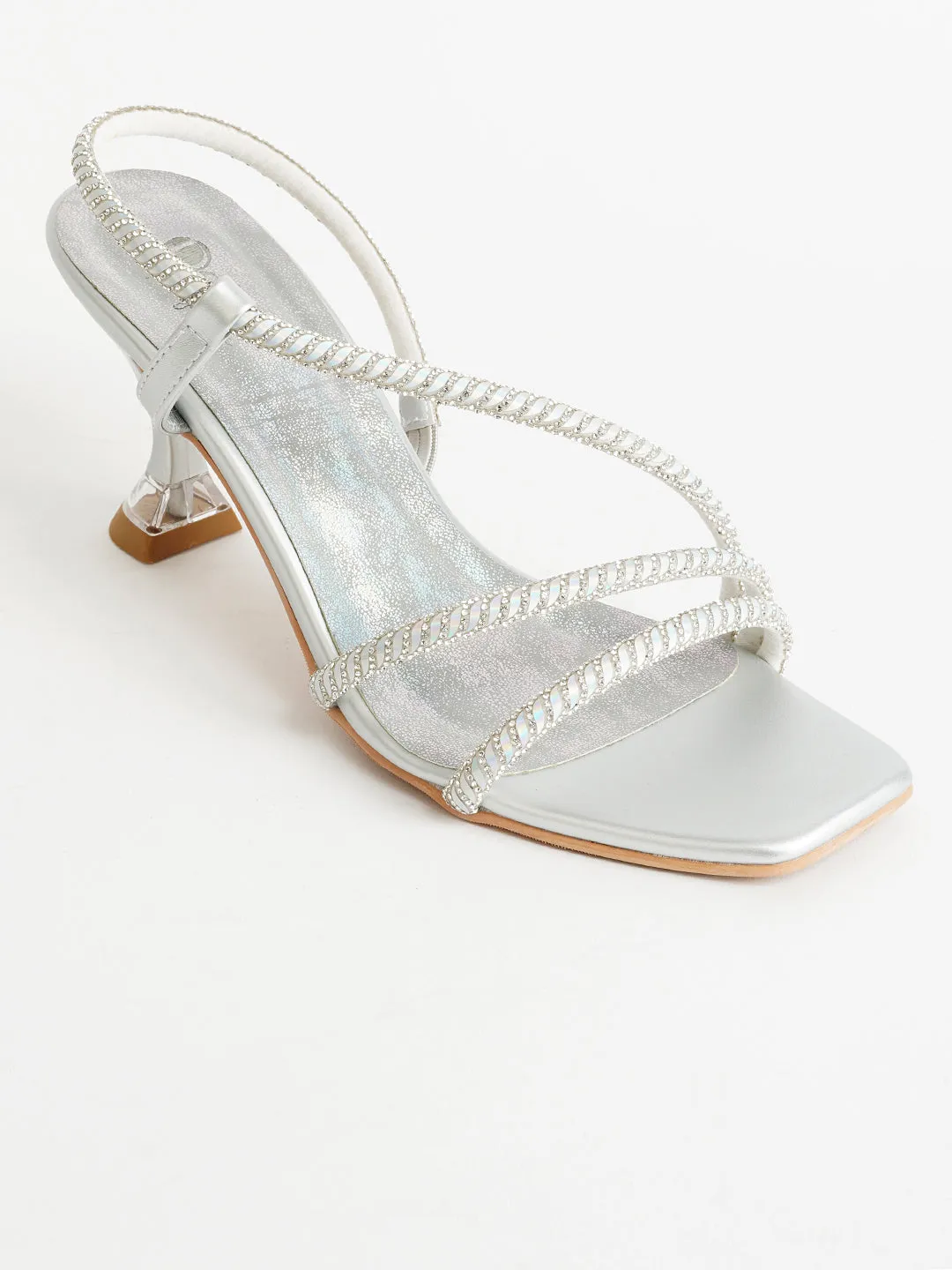 Delco chic and feminine Sandal