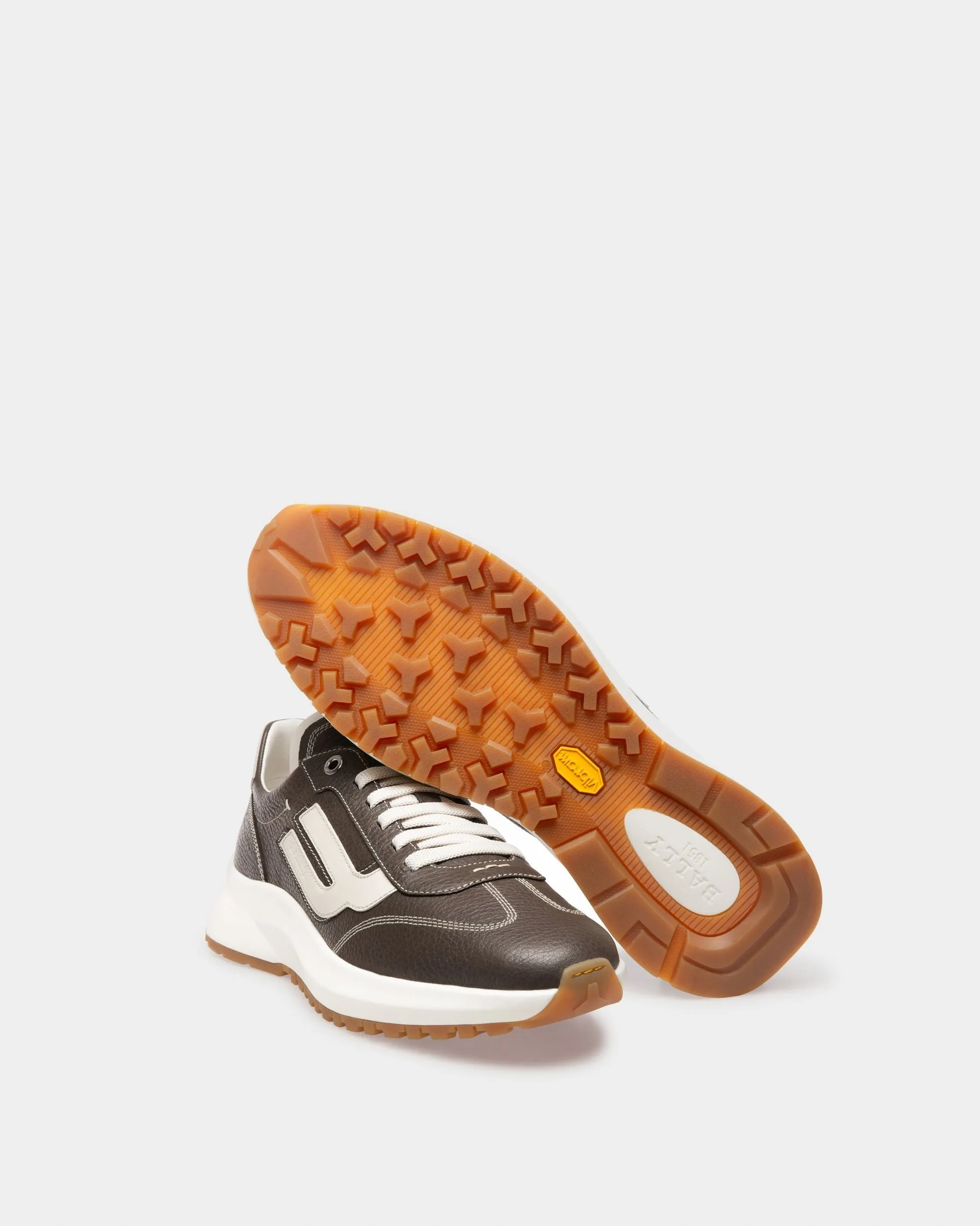 Demyl Leather Sneakers In Army Green & White