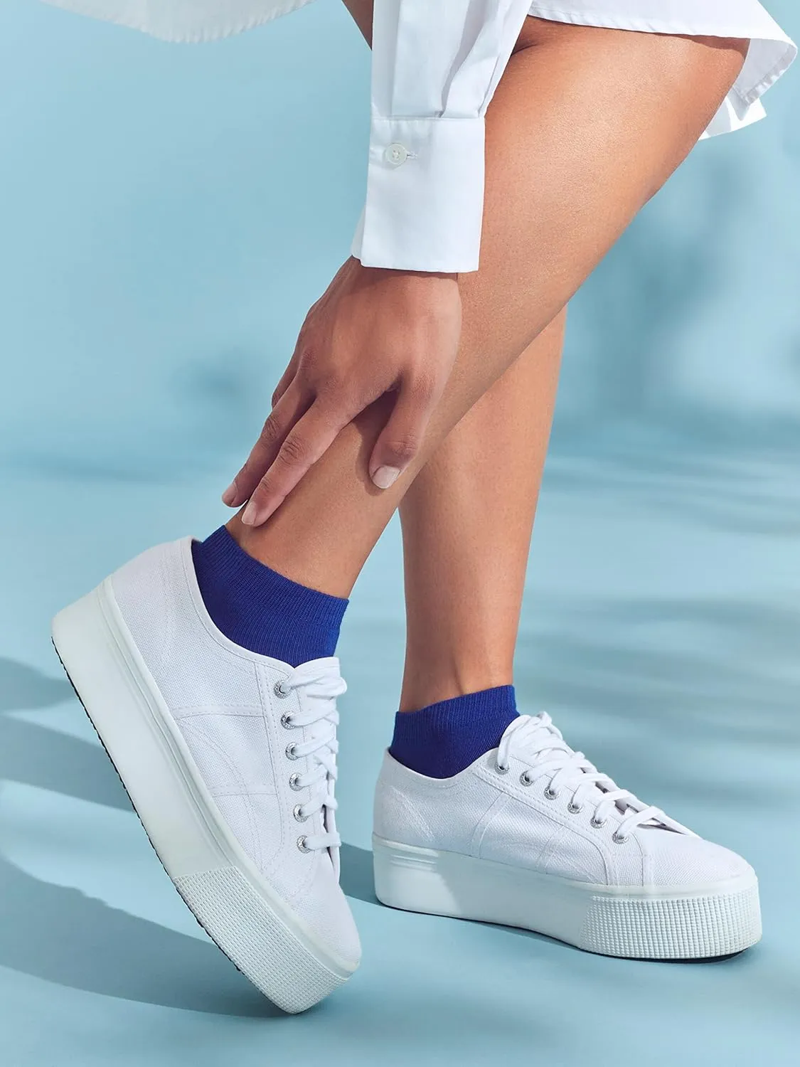 FALKE Women's Family Sneaker Socks, Lightweight, Skin-Friendly, 1 Pair