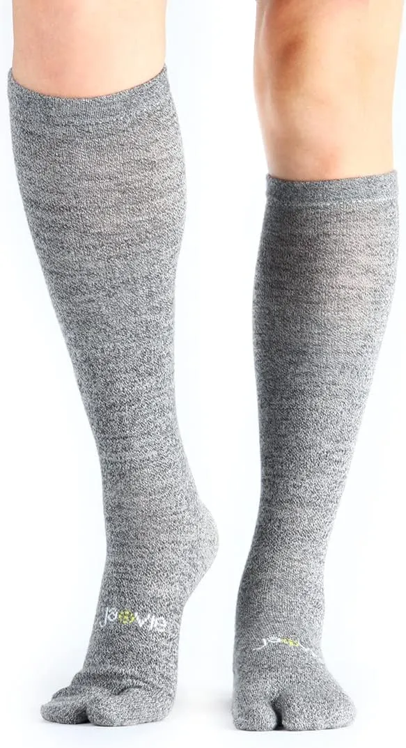 ja vie JAVIE Comfy Flip Flop Tabi Socks 76% Merino Wool Compression Split Toe Socks for Women & Men