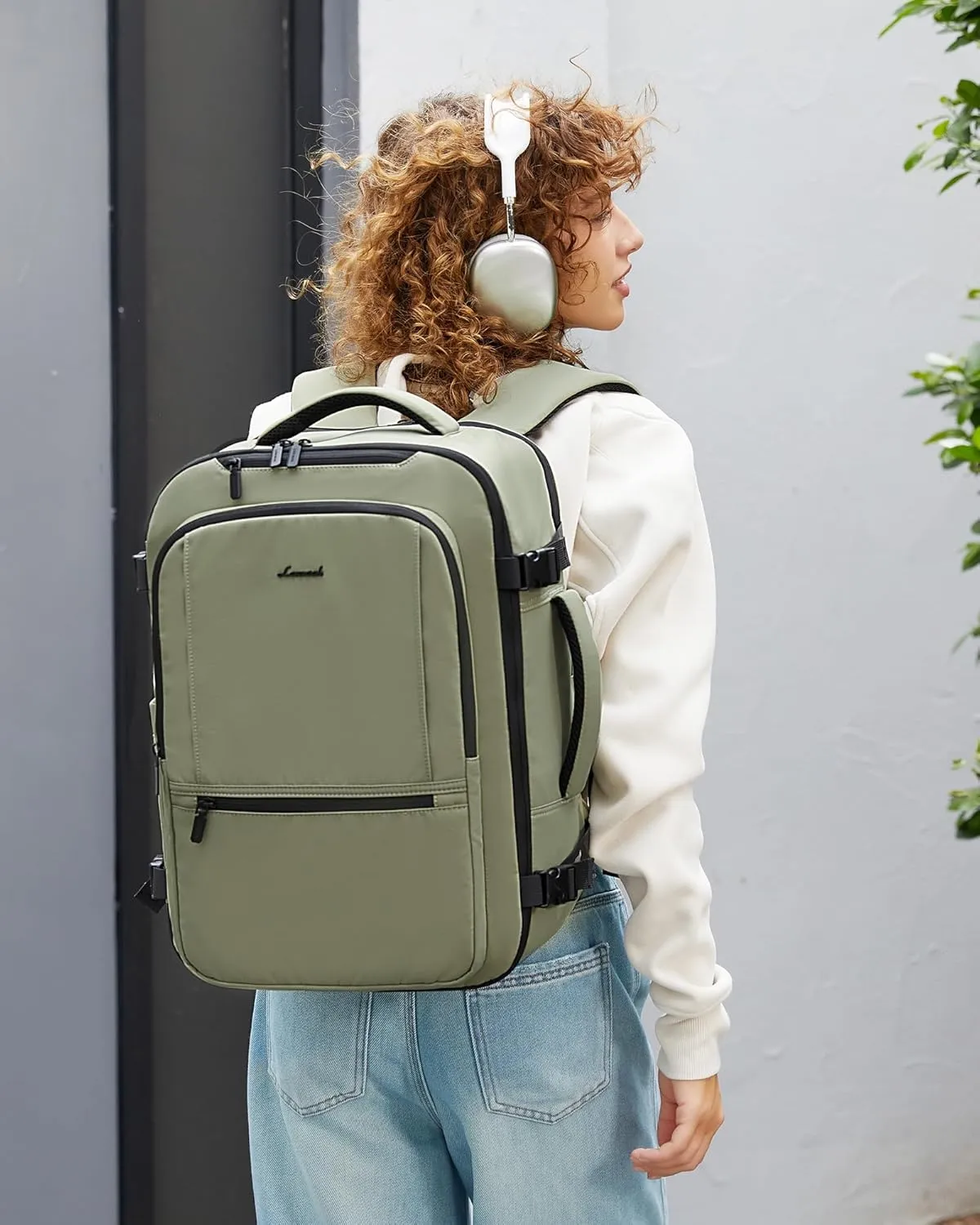 LOVEVOOK Travel Backpack for Women & Men, 50L Large Carry On Backpack Airline Approved, TSA Personal Item Weekender Bag, Water Resistant Laptop Backpack with 3 Packing Cubes for Travel Essentials