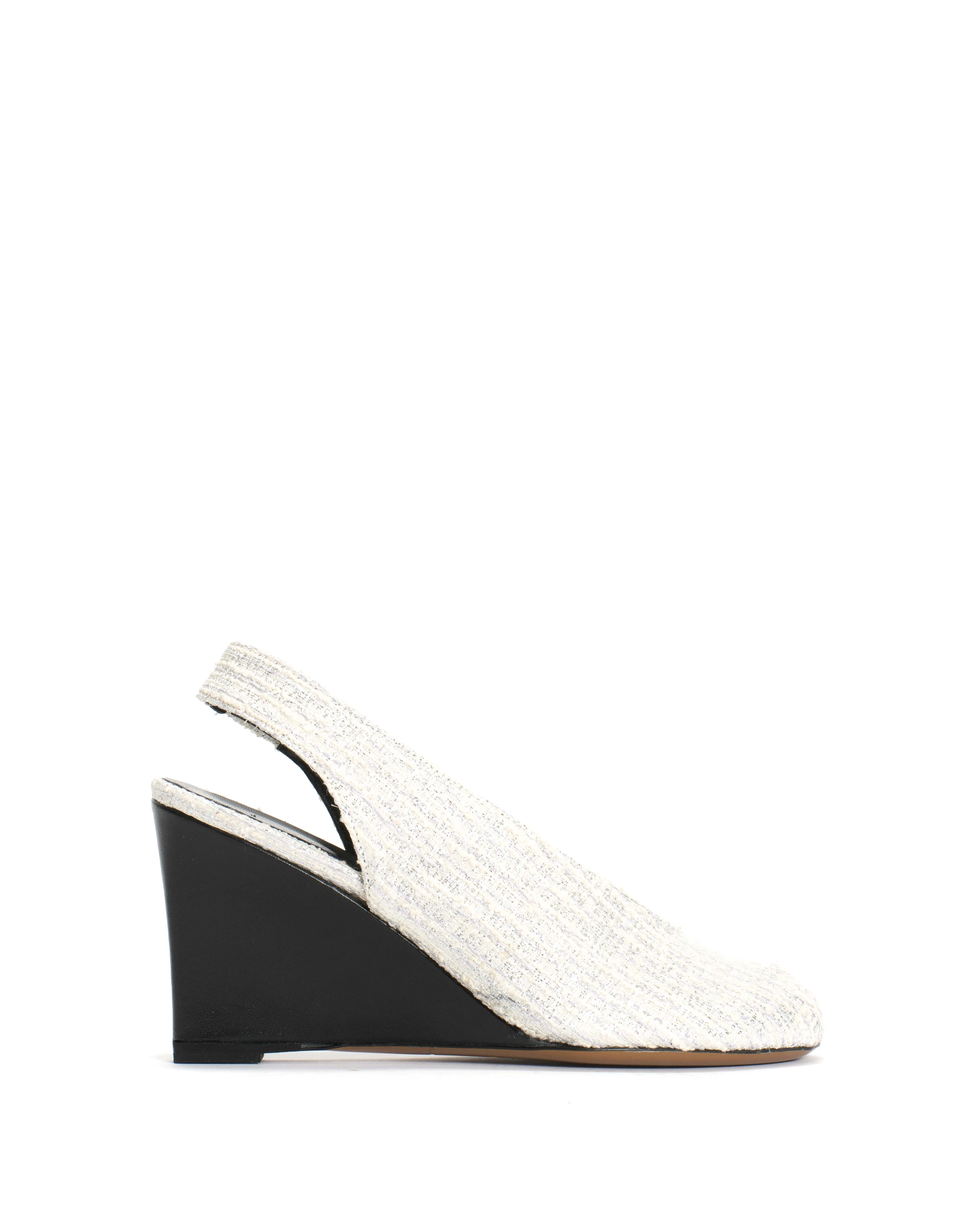 Maia Boucle & silky lamb Oyster purple & black