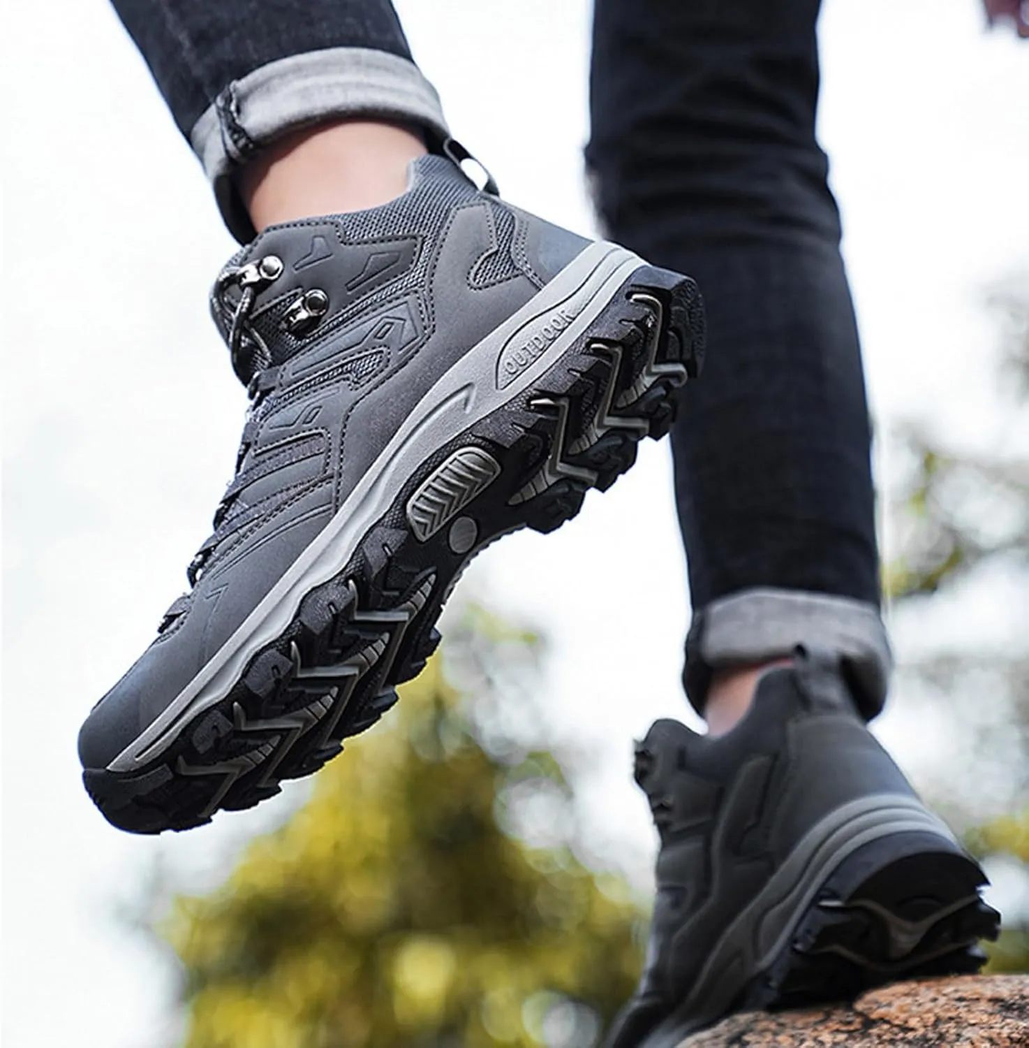 Men Autumn and Winter Hiking Shoes High Top Climbing Hiking Outdoor Shoes Casual Sports Shoes Men's Shoes Casual Boot Men's S