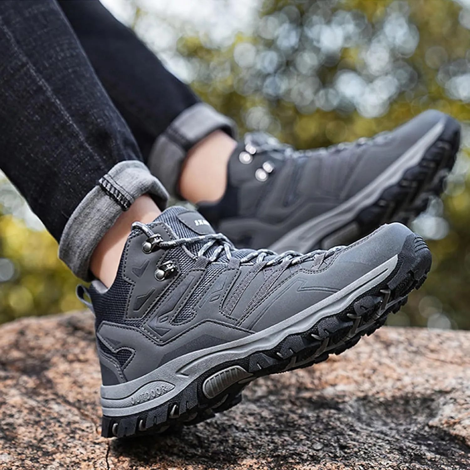 Men Autumn and Winter Hiking Shoes High Top Climbing Hiking Outdoor Shoes Casual Sports Shoes Men's Shoes Casual Boot Men's S
