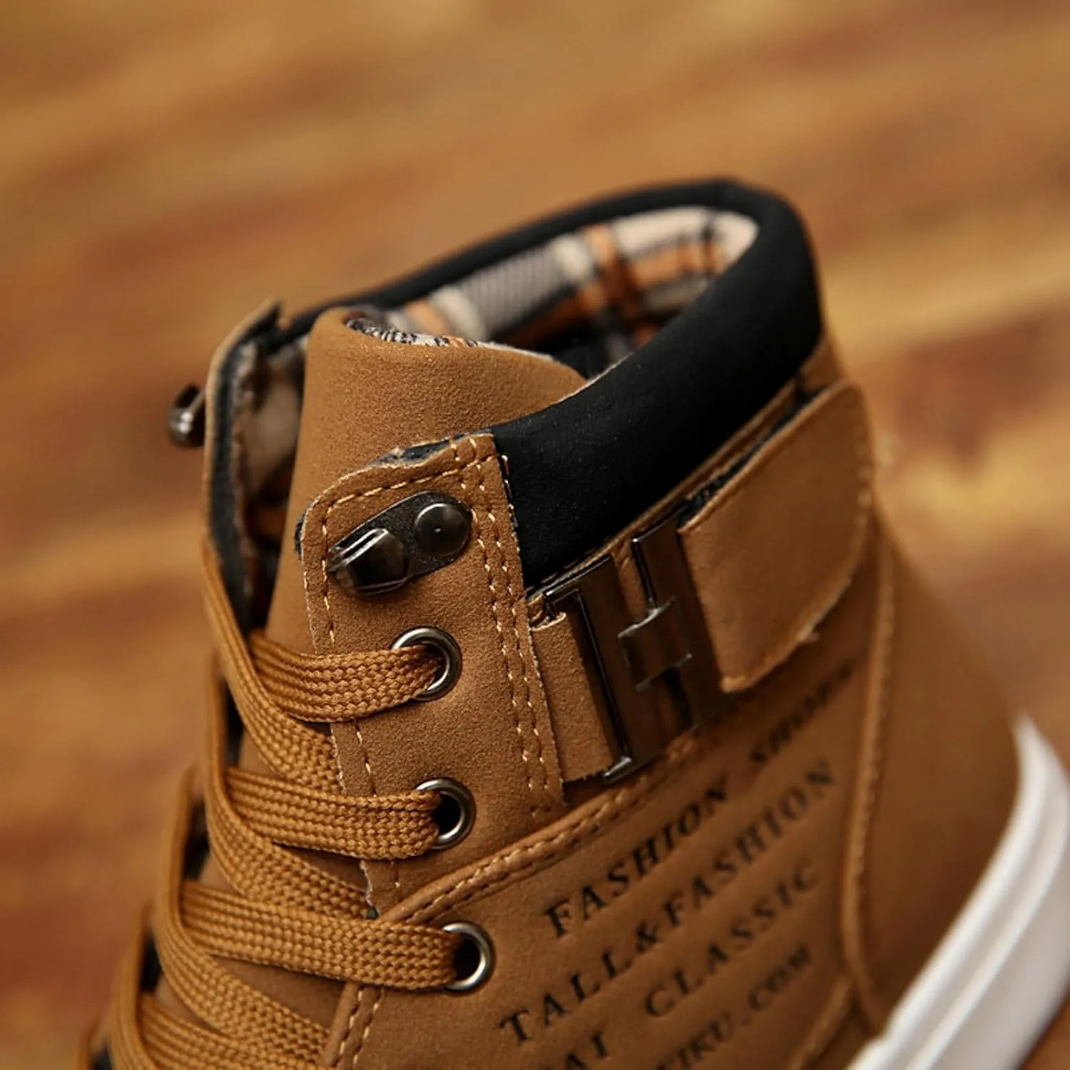 Men's High Top Sneakers Retro Casual Lace Up Sport Shoes Comfort Flat Bottom Walking Boots Outdoor Men's Boots Size 15