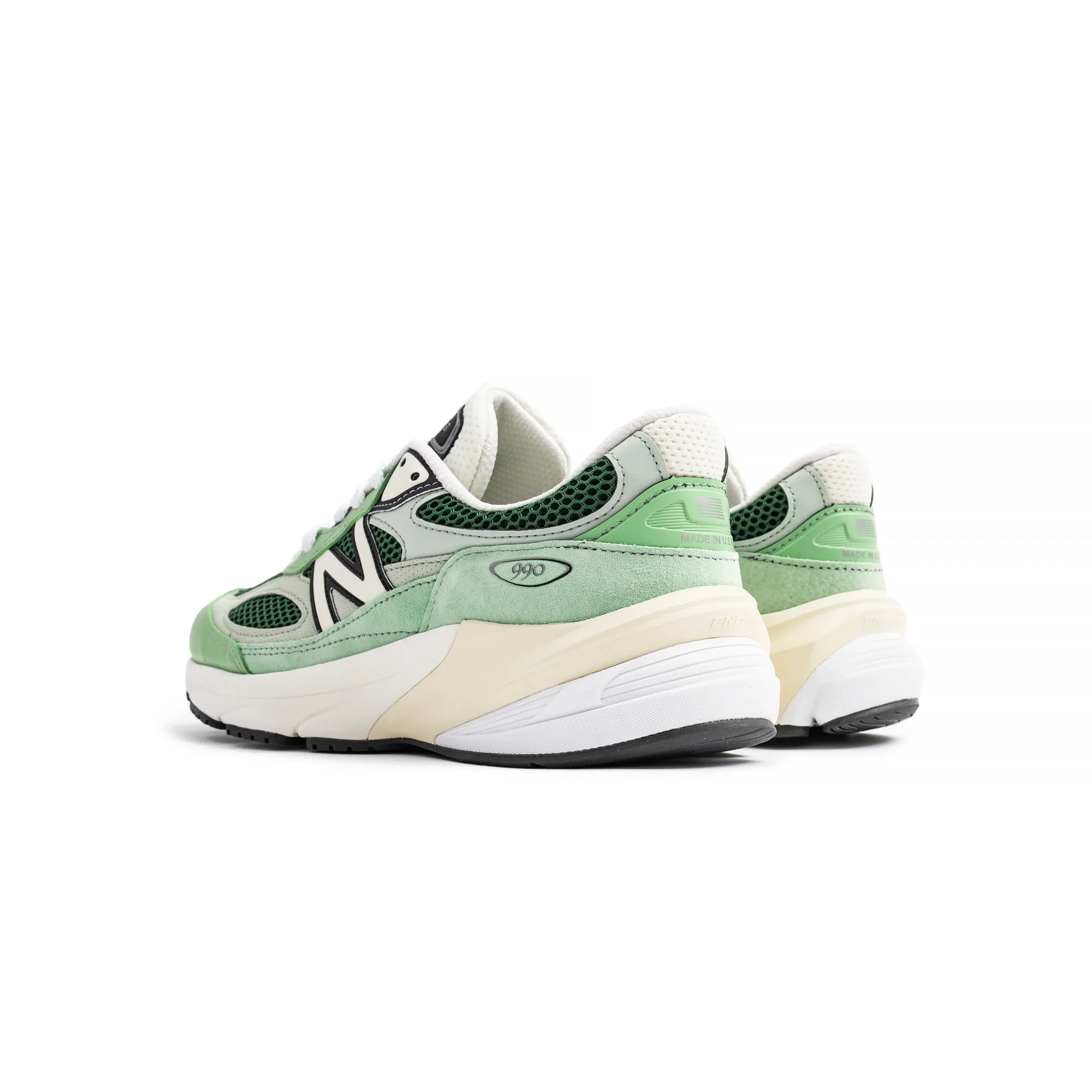 New Balance Mens Made in USA 990v6 Shoes