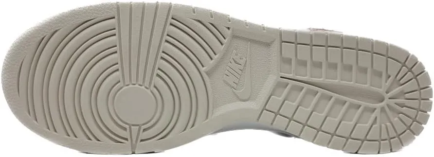 Nike Men's Back Basketball Shoe