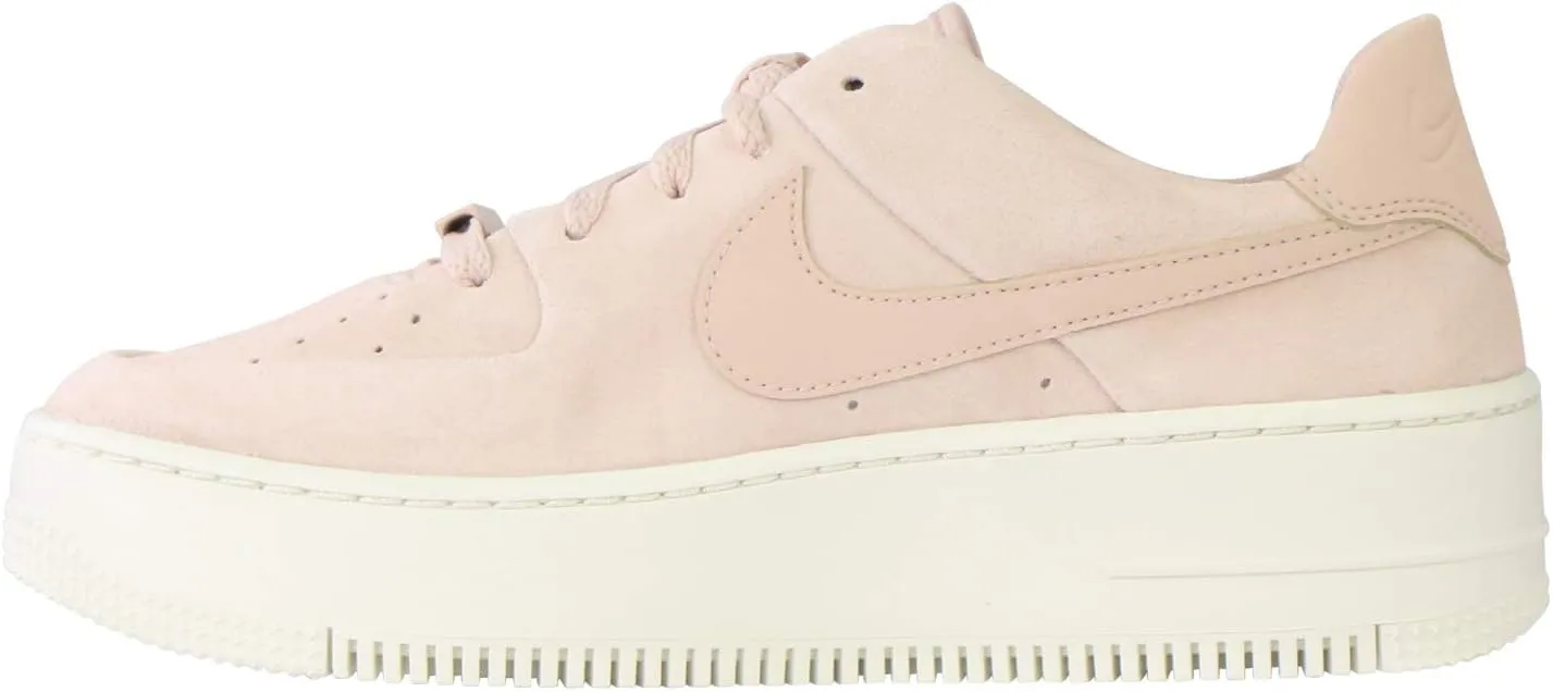 NIKE Women's Sneaker