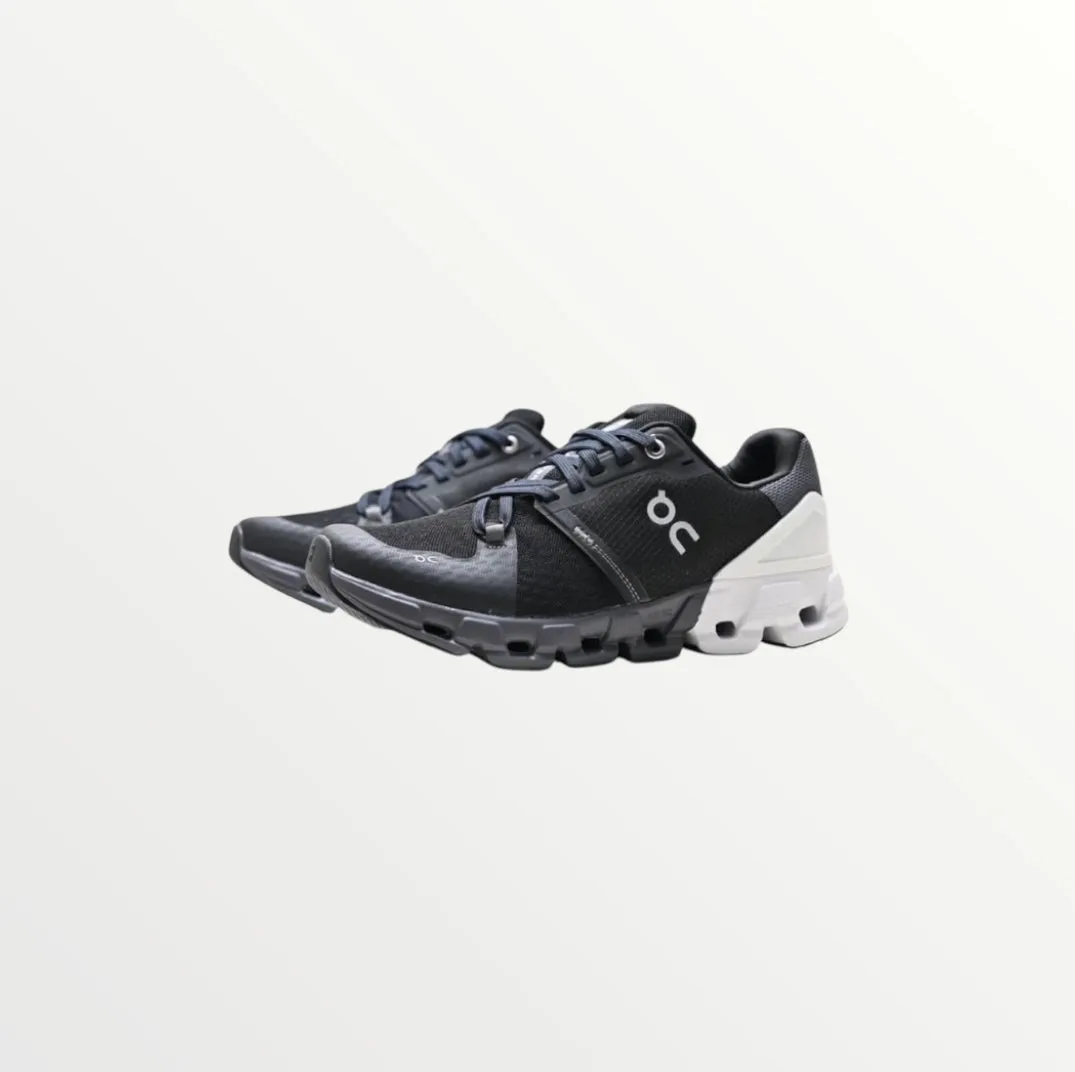 on running cloud black white sneaker