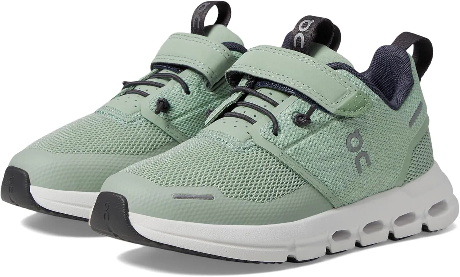 On Unisex-Child Cloud Play (Little Kid) Sneaker