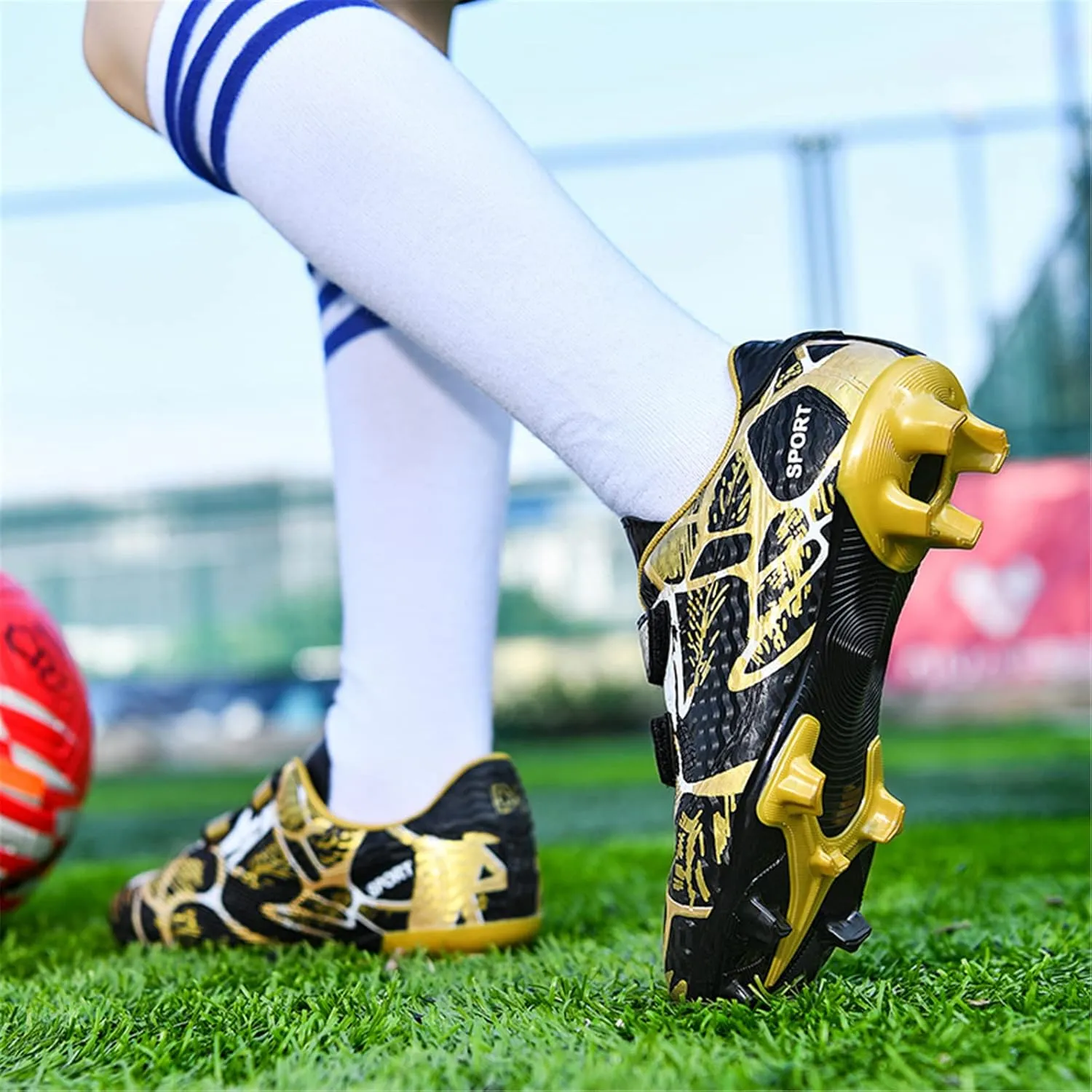 SANEARDE Boys Fashion Soccer Cleats Outdoor/Indoor Athletic Youth Flexible Football Shoes Ground Training Sneakers Lightweight Comfortable Little Kids/Big Kids