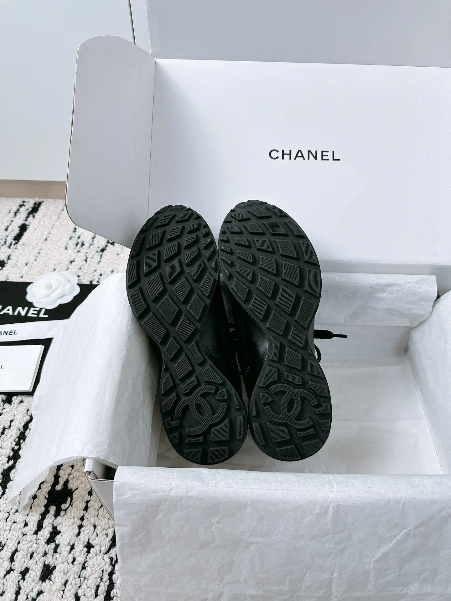 Sneaker CHANEL Cowhide Soft Privacy-protected 144689 Black In 35mm Seasonal promotion