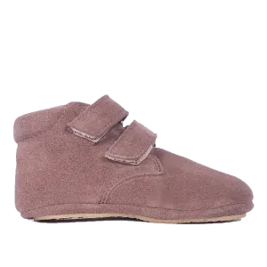 Soft and flexible leather prewalker shoe