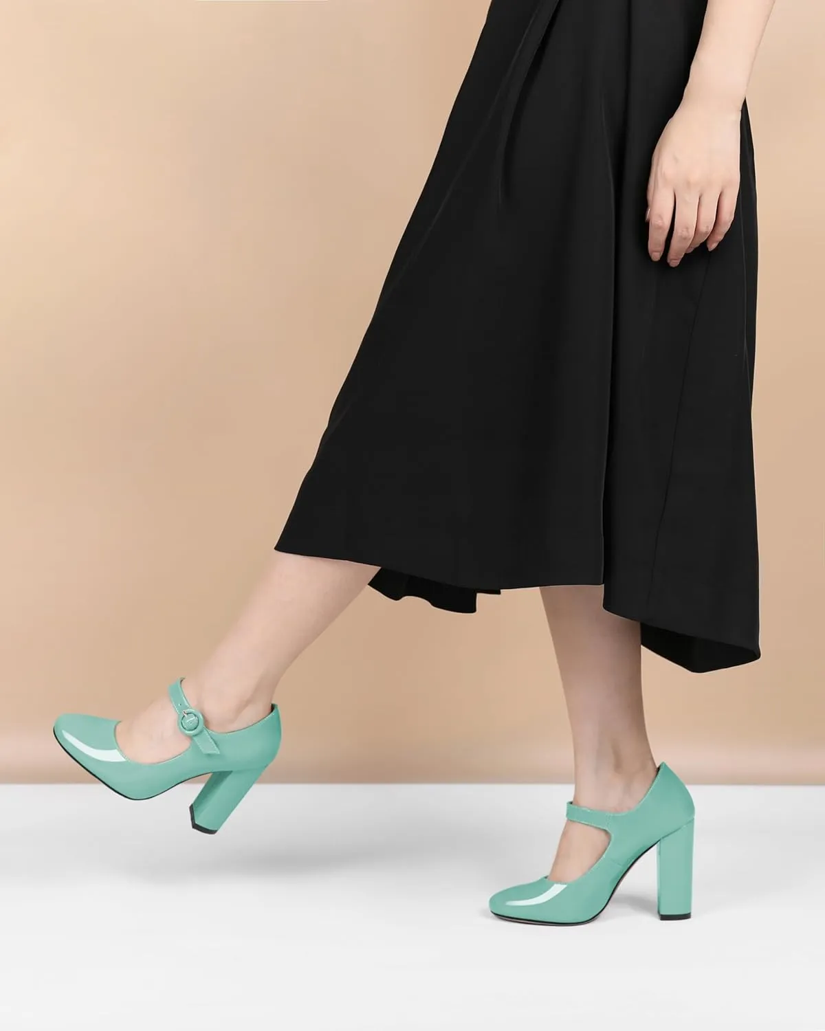 Soireelady Womens Mary Jane Shoes, Chunky Block Heel Pumps, High Heel Round Closed Toe Heels Ankle Strap Dress Shoes Comfort Fashion Patent 4 Inch