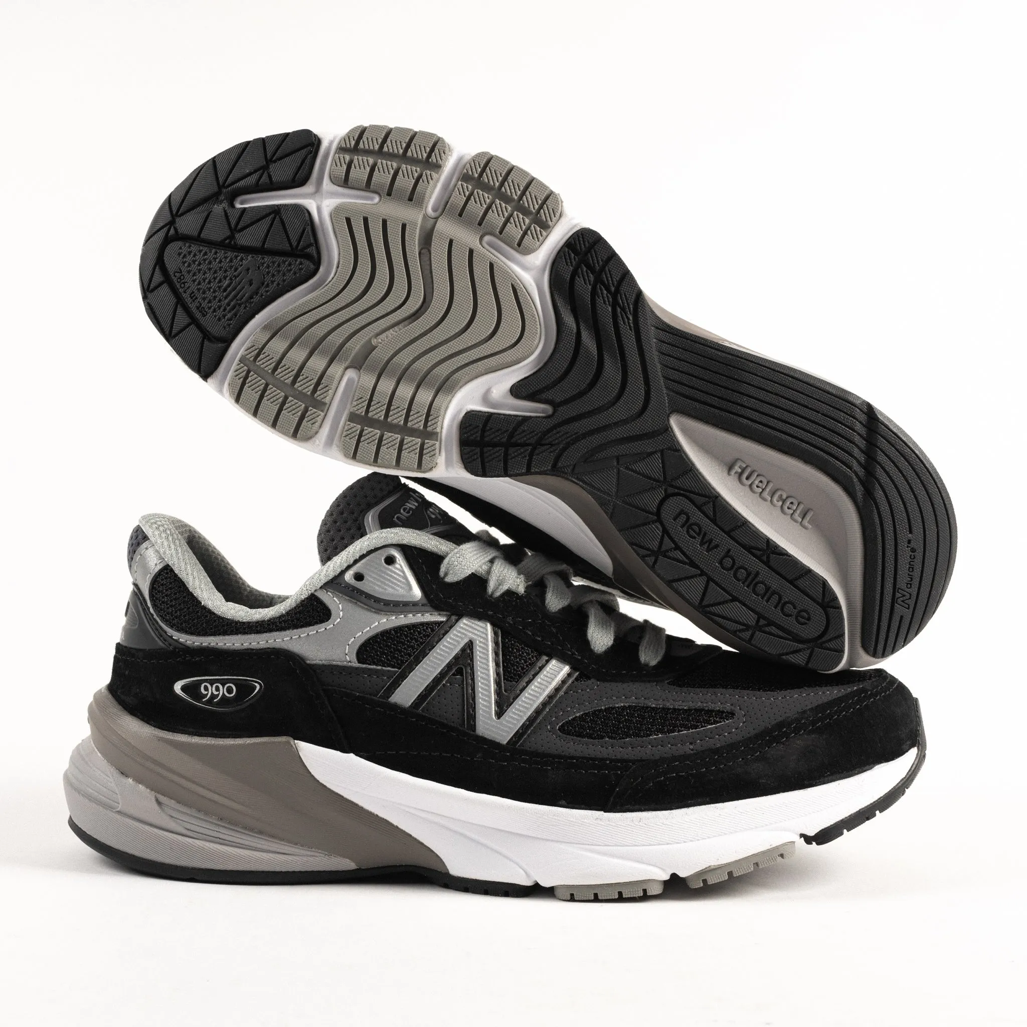 THE 990 V6 - BLACK - SUEDE