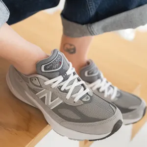 THE 990 V6 - GREY - SUEDE