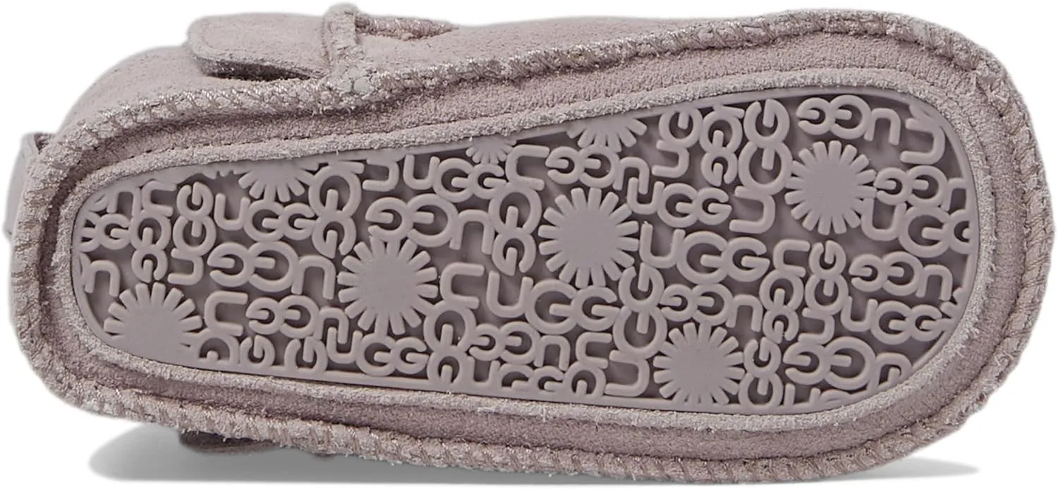 UGG Unisex-Baby Classic Ultra Mini Fashion Boot