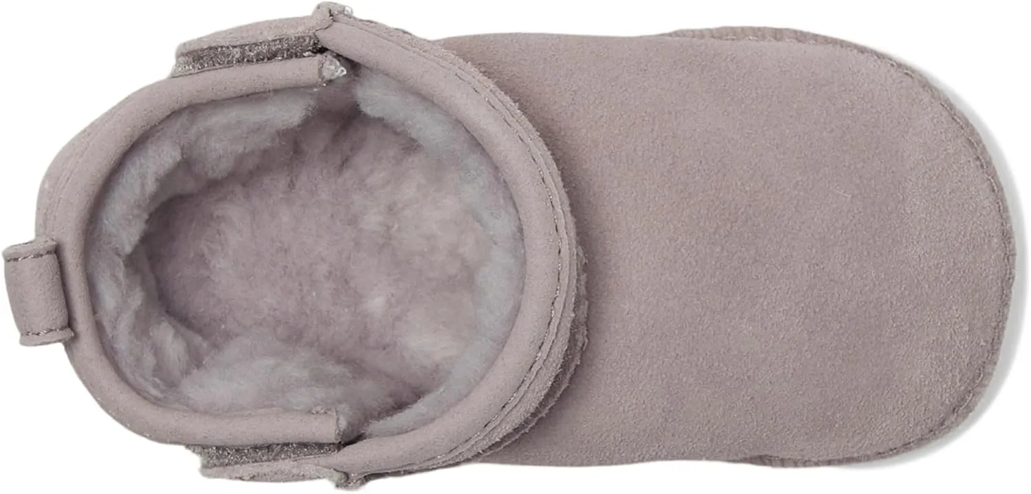 UGG Unisex-Baby Classic Ultra Mini Fashion Boot