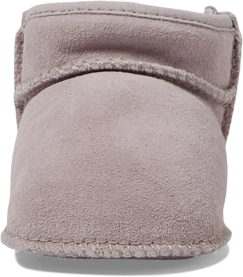 UGG Unisex-Baby Classic Ultra Mini Fashion Boot