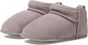 UGG Unisex-Baby Classic Ultra Mini Fashion Boot