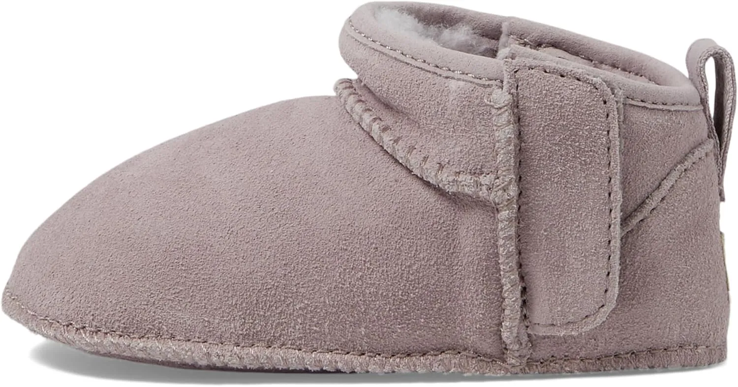 UGG Unisex-Baby Classic Ultra Mini Fashion Boot