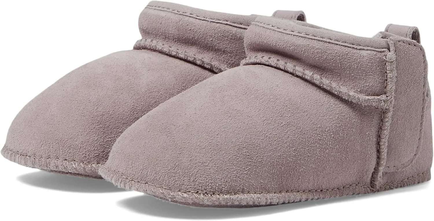 UGG Unisex-Baby Classic Ultra Mini Fashion Boot