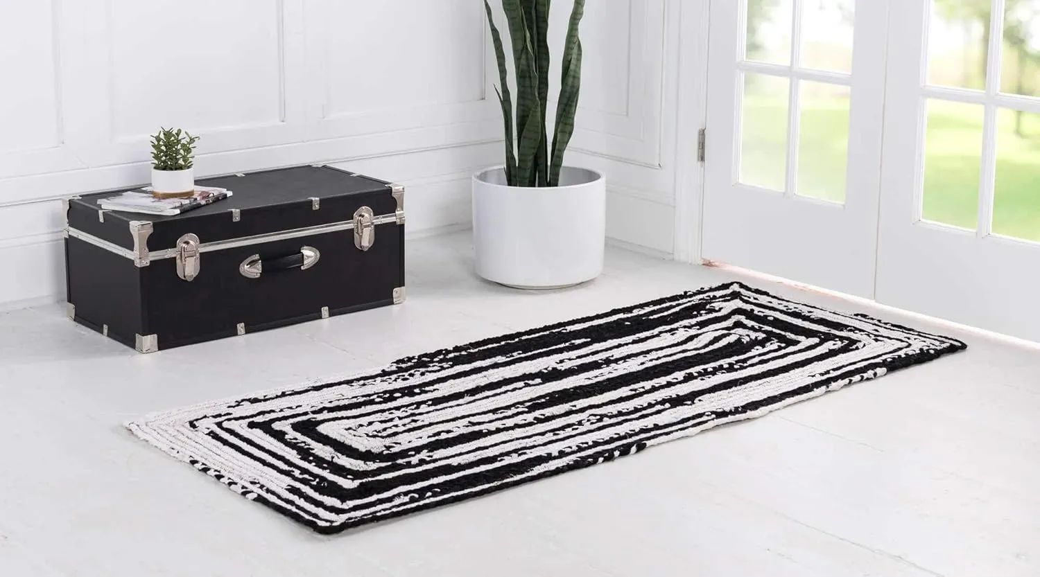 Unique Loom Braided Chindi Collection Casual Modern Black Runner Rug (2' 6 x 6' 0)