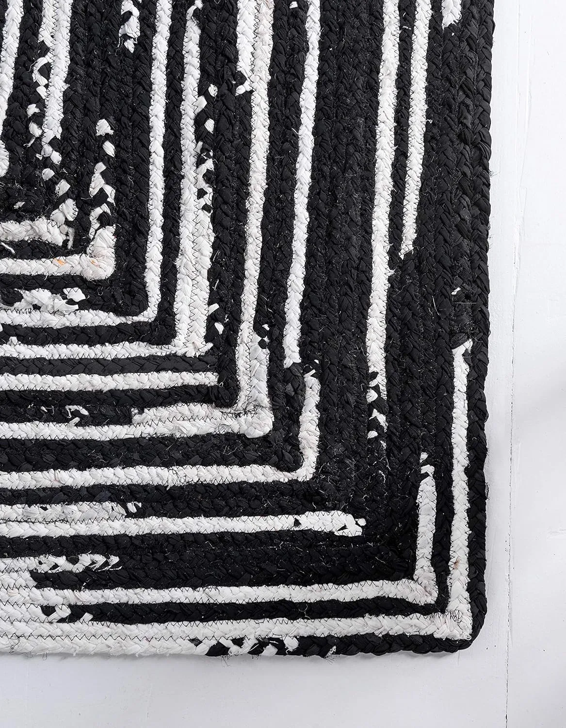 Unique Loom Braided Chindi Collection Casual Modern Black Runner Rug (2' 6 x 6' 0)