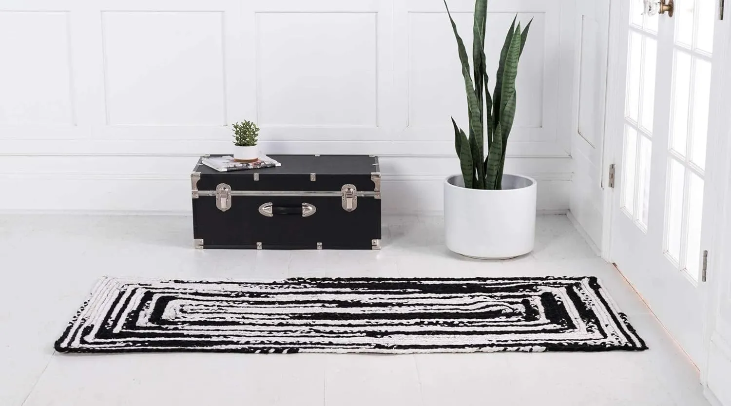 Unique Loom Braided Chindi Collection Casual Modern Black Runner Rug (2' 6 x 6' 0)