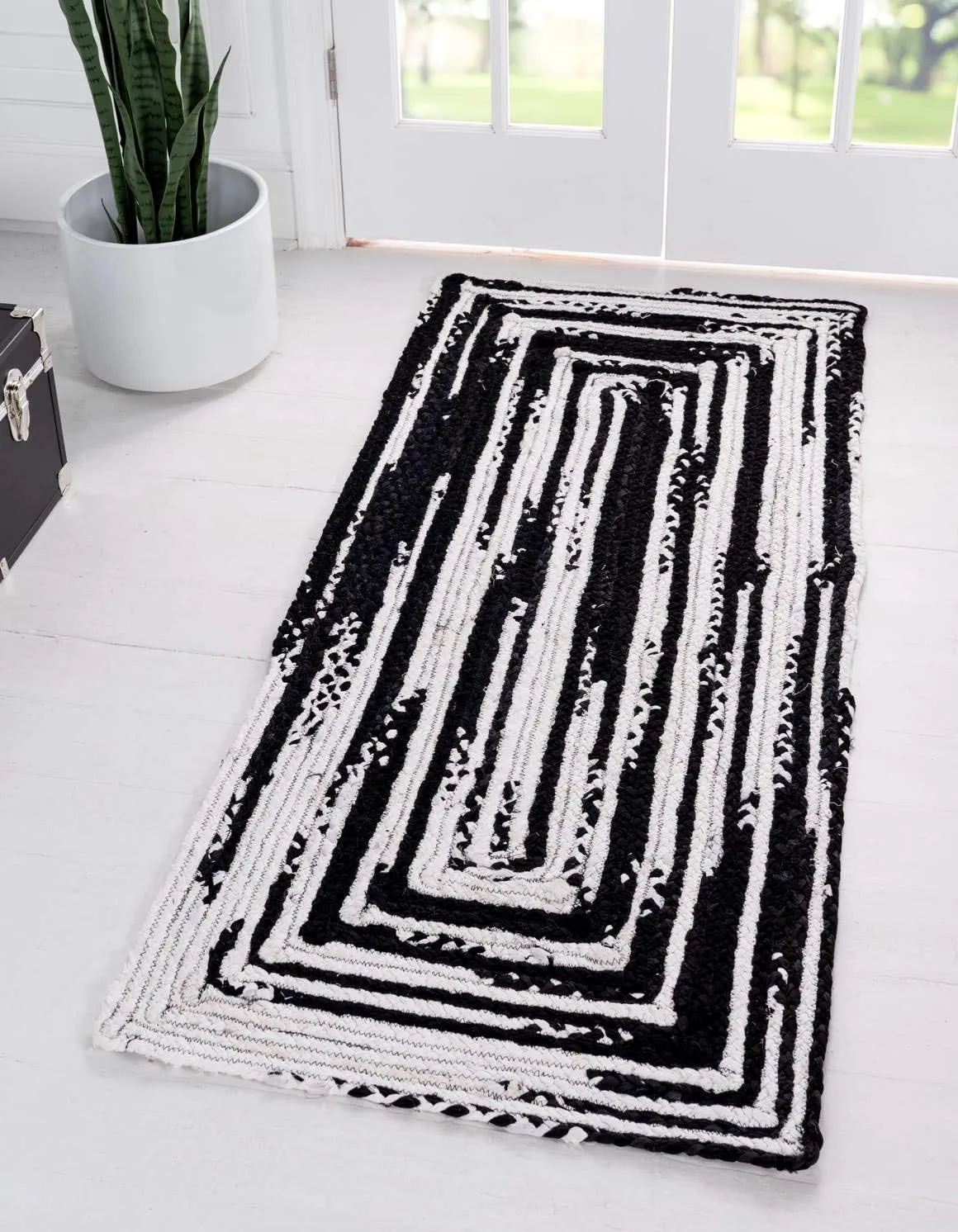 Unique Loom Braided Chindi Collection Casual Modern Black Runner Rug (2' 6 x 6' 0)