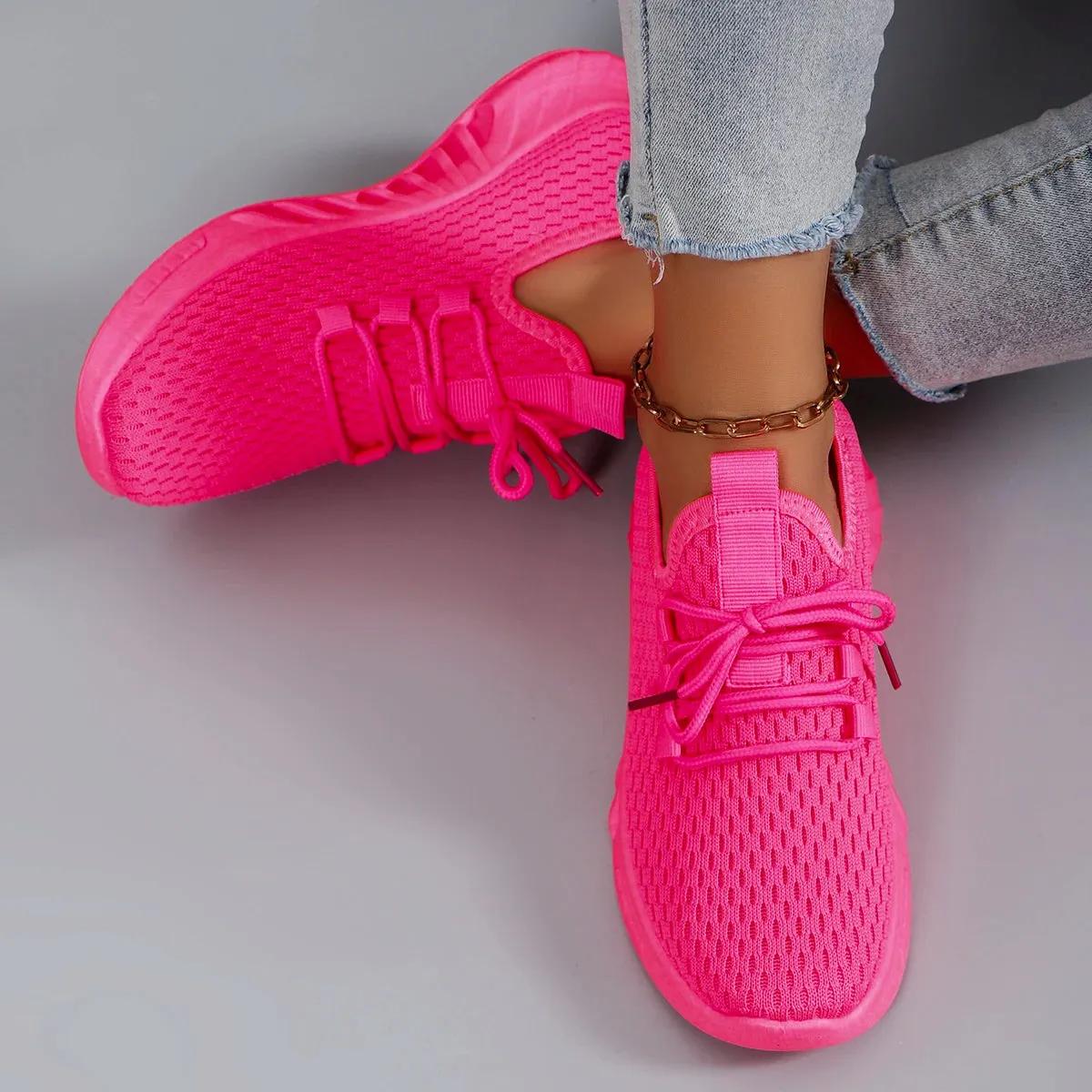 women's breathable running shoe