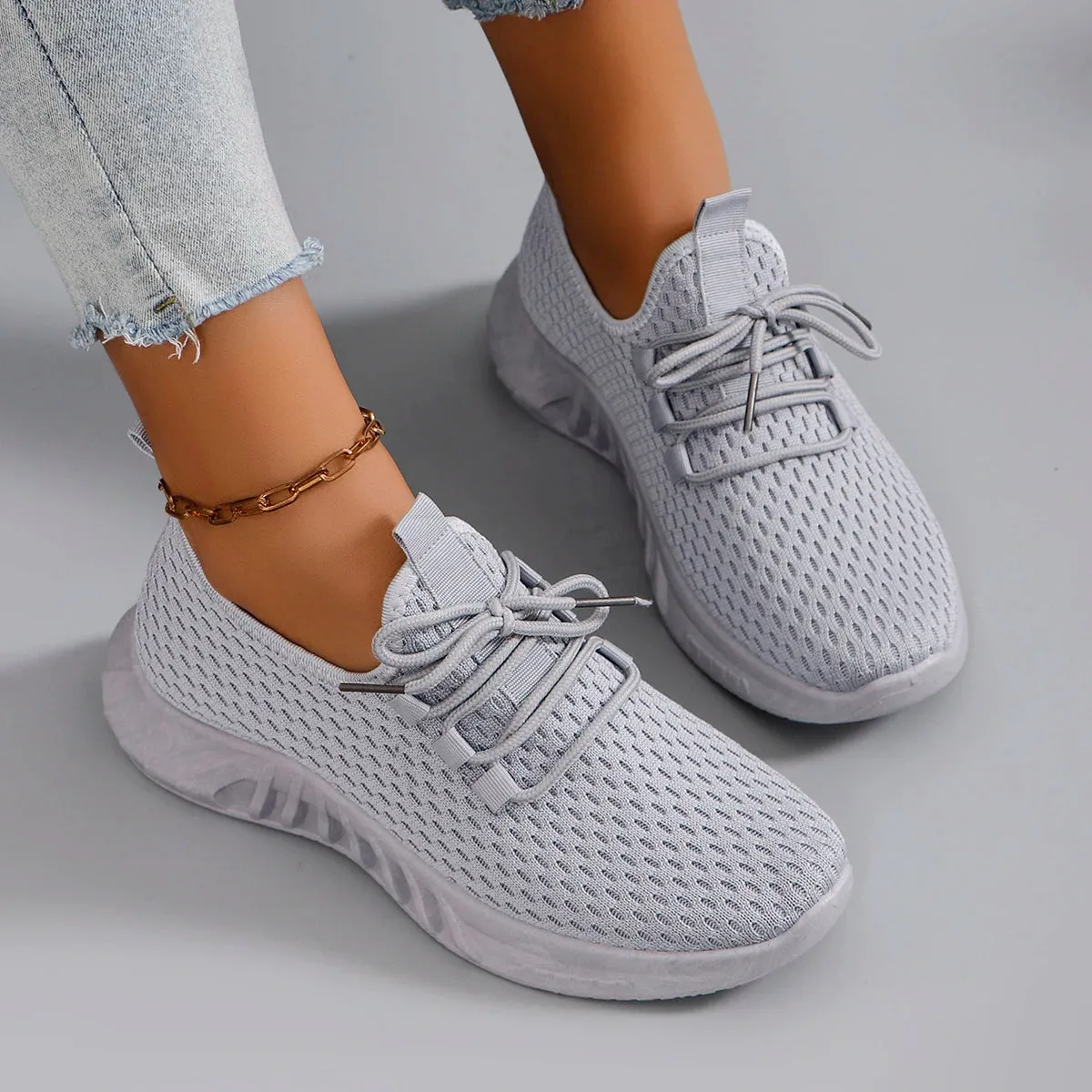 women's breathable running shoe
