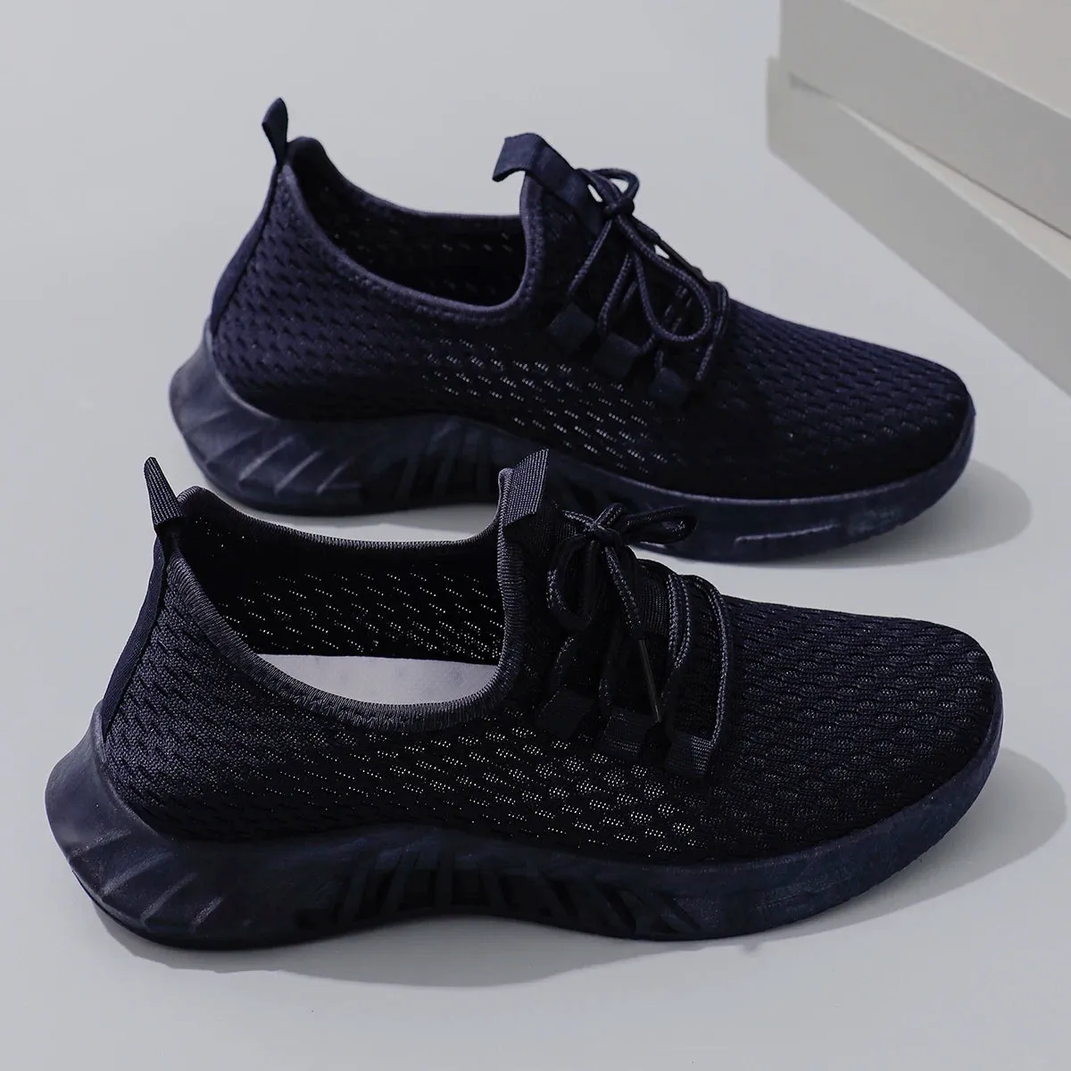 women's breathable running shoe