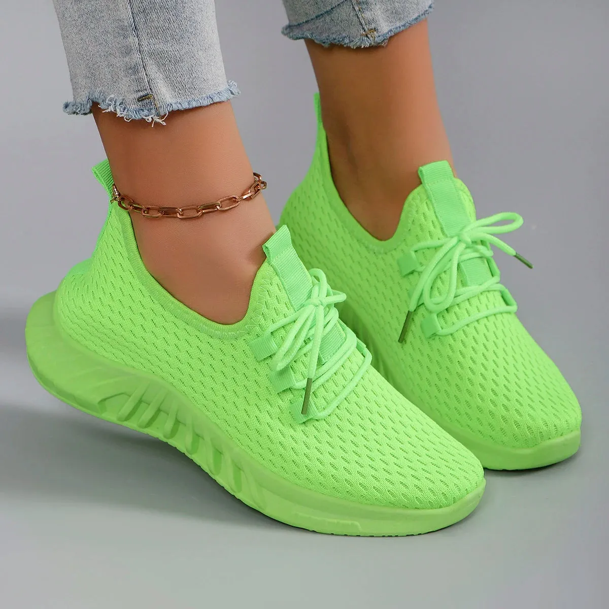 women's breathable running shoe