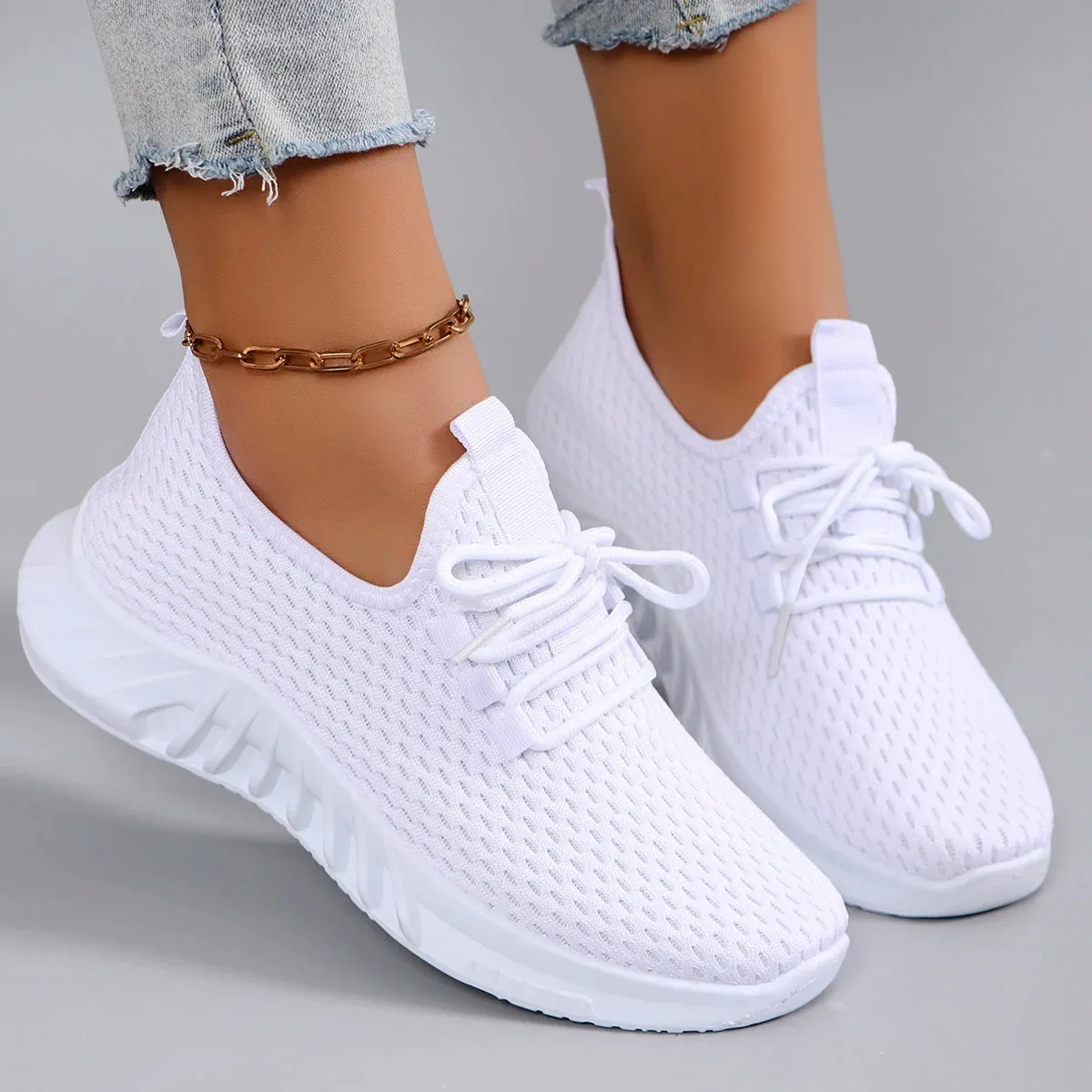 women's breathable running shoe