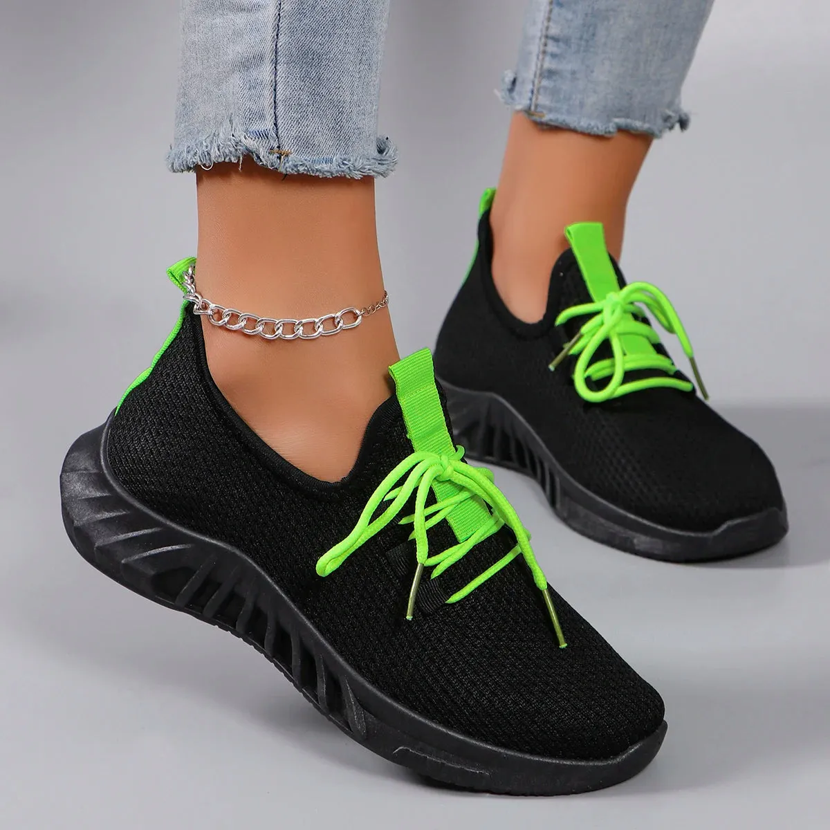 women's breathable running shoe