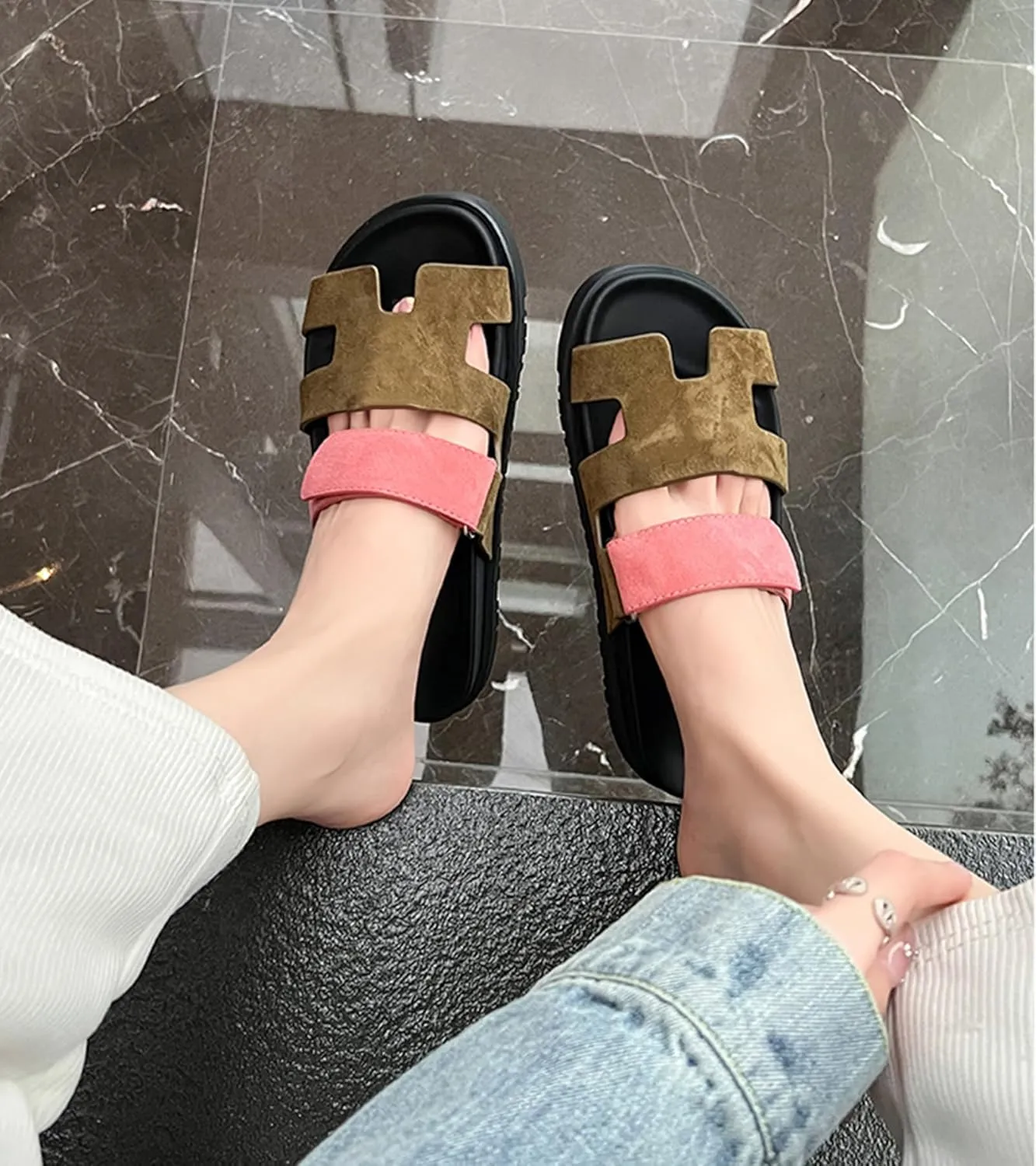 Womens Flat Sandals for Womens 2025 Summer Cute Leather Slippers Comfortable Non Slip ladies Platform Slide Sandal Mules