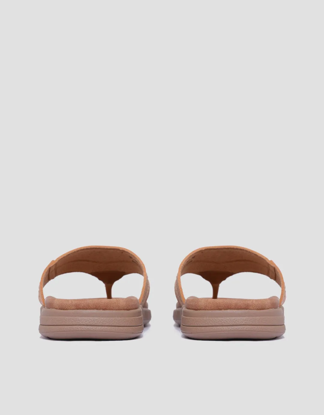 Yongki Komaladi IVM4027KL Sandal Pria